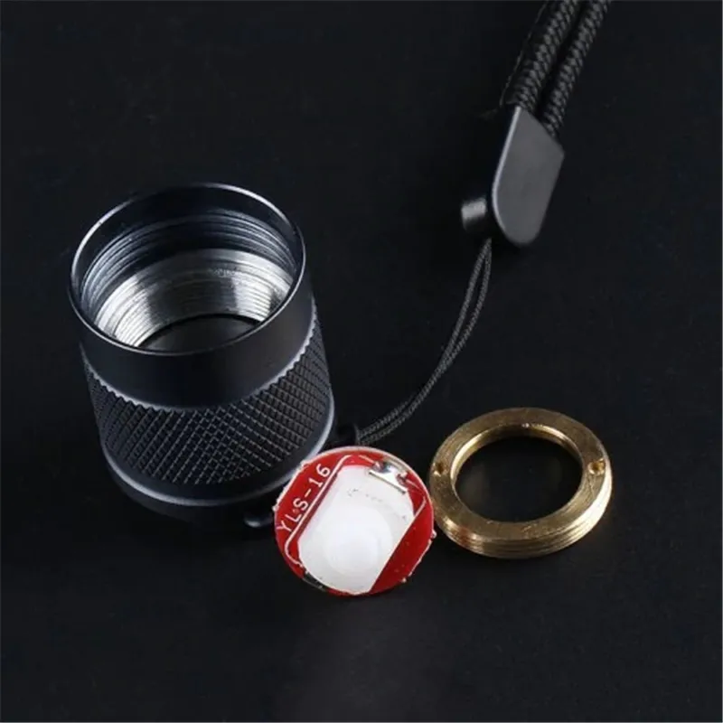 Gray Convoy S2+ SST40 1800lm 5000K 6500K Temperature Protection Management 18650 Flashlight Gray Convoy S2+ SST40 1800lm 5000K 6500K Temperature Protection Management 18650 Flashlight