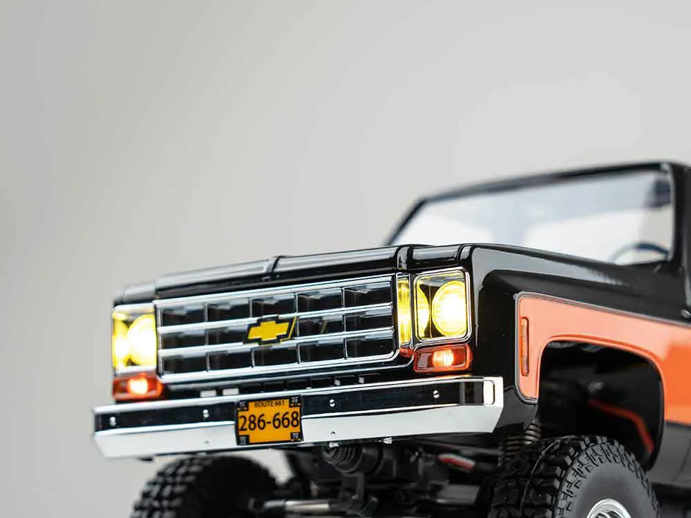 FMS FCX18 Chevrolet K10 RTR 1/18 2.4G 4WD RC Car Rock Crawler Two Speed LED Light Pickup Off Road Climbing Truck Vehicles Models Remote Control Toys