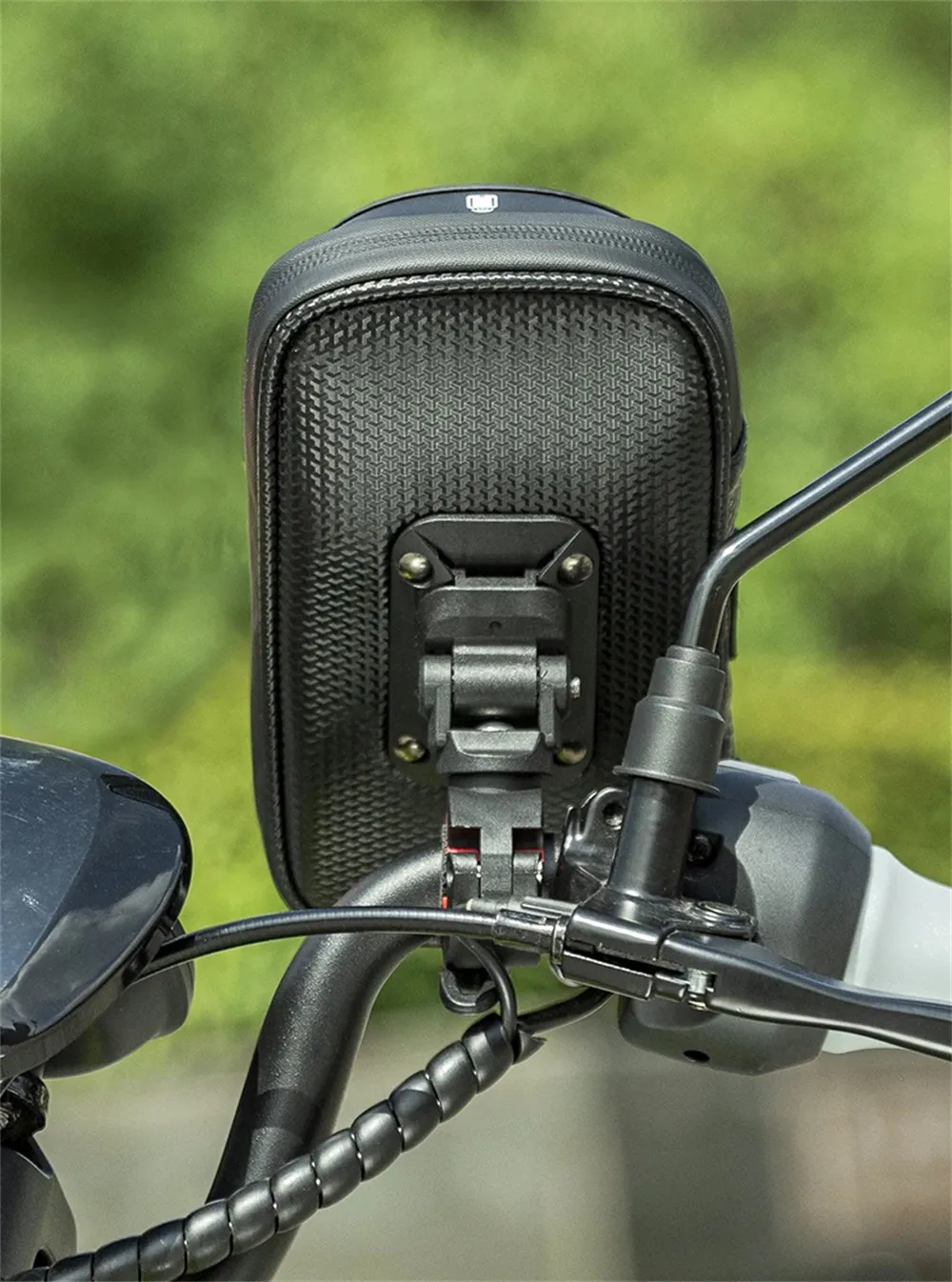 ROCKBROS B17-7 6.2'' Portable Touch Screen Phone Holder Bicycle Bag 360° Adjustable Waterproof Bike Front Frame Bag ROCKBROS B17-7 6.2'' Portable Touch Screen Phone Holder Bicycle Bag 360° Adjustable Waterproof Bike Front Frame Bag