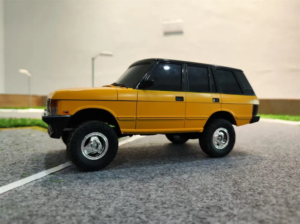LDRC 18401 RTR 1/18 2.4G 4WD RC Car for Land Range Rover Rock Crawler Off-Road Climbing Truck LED Light Full Proportional Vehicles Models Hard Bridge Axle Toys