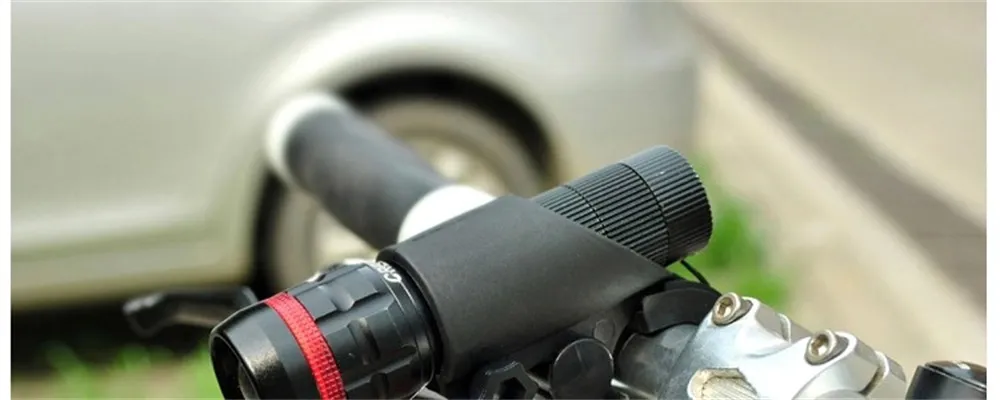 Bicycle Handlebar Light Bracket 360 Degree Rotatable Bike Lamp Holder LED Flashlight Plastic Clip Bike Light Mount Bracket