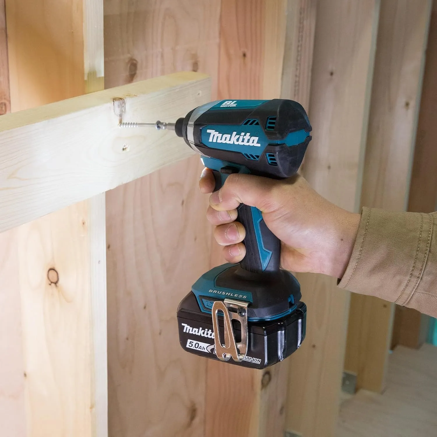 DTD153Z Brushless Impact Wrench 18V Cordless Tool High Torque Compact Design Adjustable Speed Heavy Duty Electric Driver