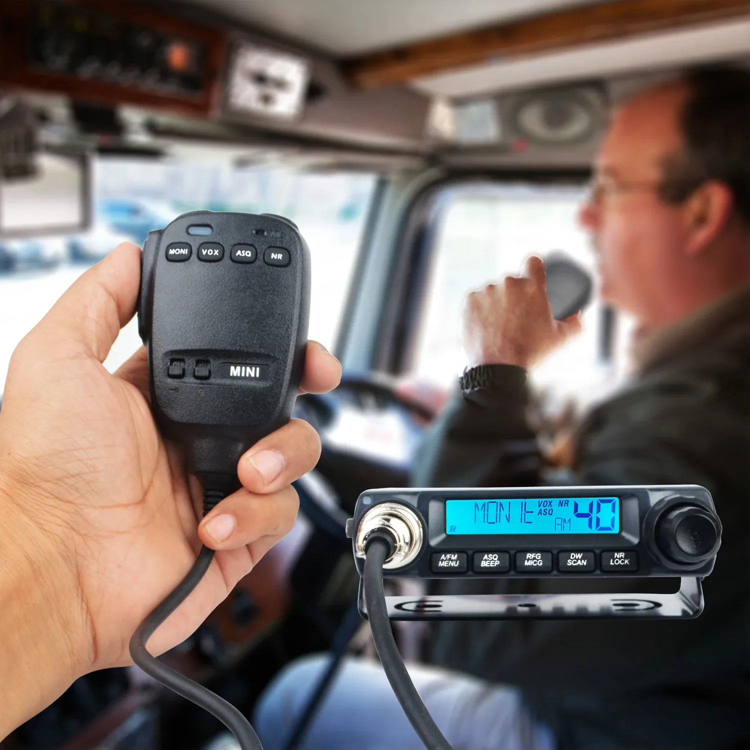 TYT CB Mini Radio 27MHz Mobile Transceiver 40 Channels FM AM Modulation 4W Compact European City Band Walkie Talkie UHF SO239 Connector TYT CB Mini Radio 27MHz Mobile Transceiver 40 Channels FM AM Modulation 4W Compact European City Band Walkie Talkie UHF SO239 Connector
