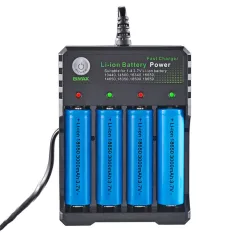 เครื่องชาร์จแบตเตอรี่ Li-ion BMAX 4 ช่อง 18650/14500/16650/16340 ปลั๊ก EU ปลั๊ก AC เครื่องชาร์จแบบพกพา