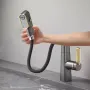 Rubinetto per lavabo da bagno AGSIVO in ottone con display digitale della temperatura e doccetta estraibile / beccuccio girevole sollevabile / 3 modalità di flusso dell'acqua / miscelatore per lavabo monoforo con una maniglia