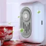 高性能フィルターを搭載したコンパクトな冷蔵庫用消臭芳香剤。USB電源で長時間消臭・鮮度保持。ミントグリーン、チェリーレッド、グレーの3色展開。