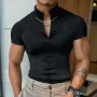 Camiseta de manga corta con cuello alto, de punto liso y cadena decorativa para hombre de INCERUN