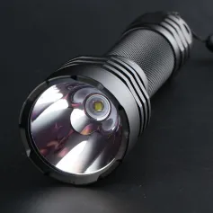 Konvwa M21A SST40 2300lm 6500K 21700 18650 Flashlight Blan Tint ki ap dirije Torch